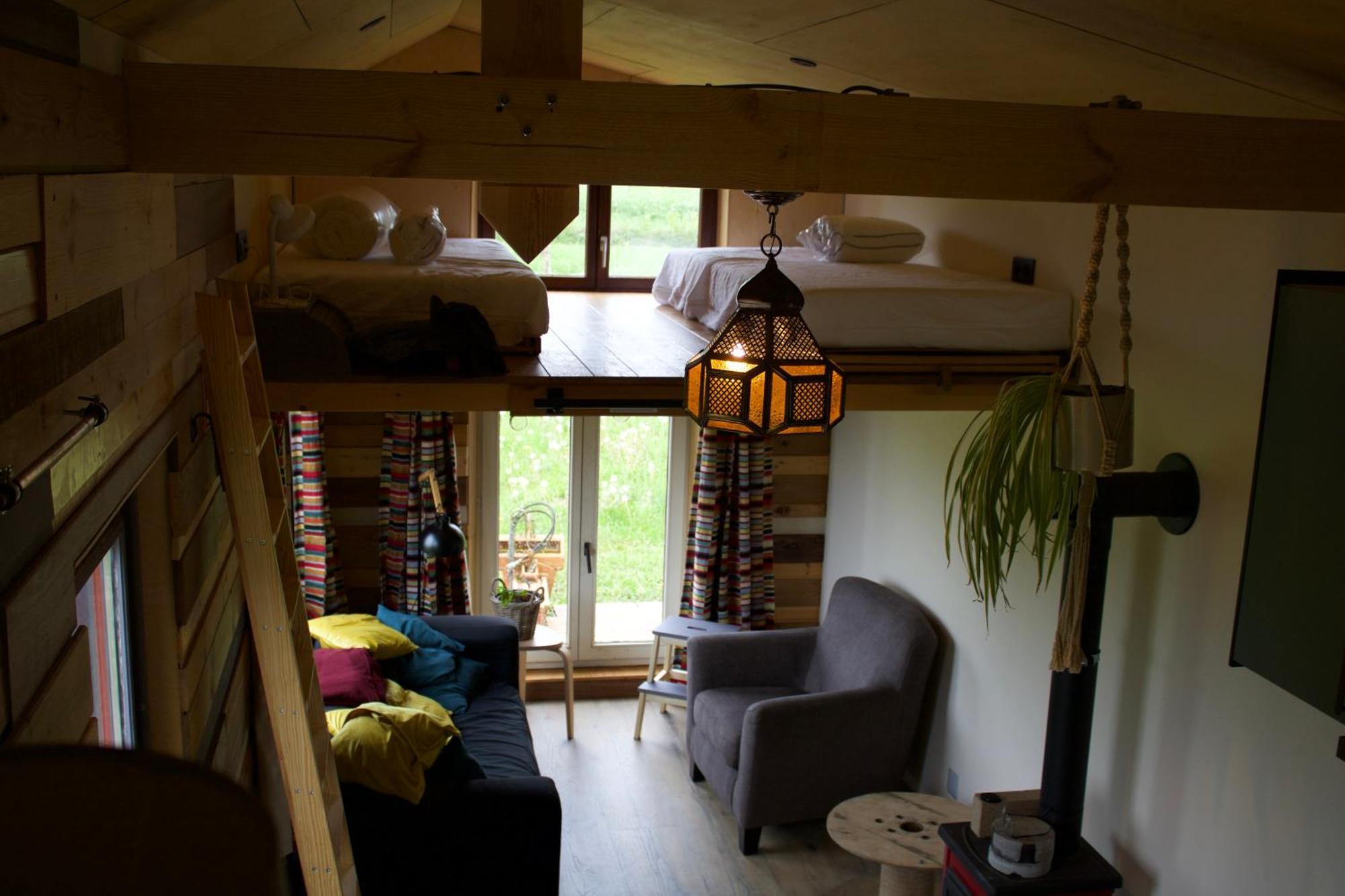 Tiny House Les Jours Heureux Sejour Nature Pres De Dinant Et Des Lacs De L Eau D Heure Villers-le-Gambon Exterior photo